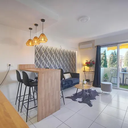 Isa - Clim - Wifi - Balcon - Vca *